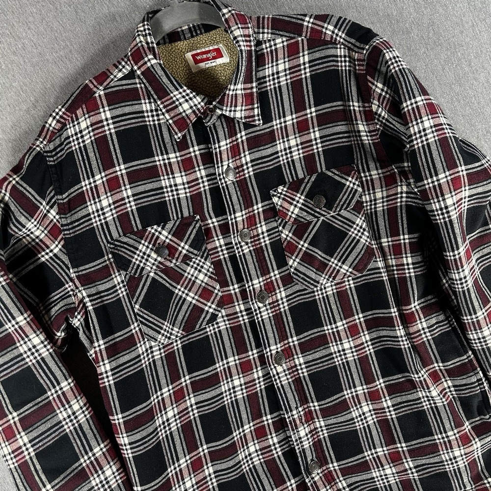 Wrangler Sherpa Lined Red Plaid Flannel Jacket Men's Small Workwear Utility